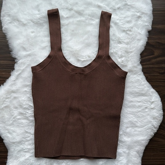 NWOT Abercrombie & Fitch Brown Ribbed Sweater Ta m size Small - Picture 3 of 3